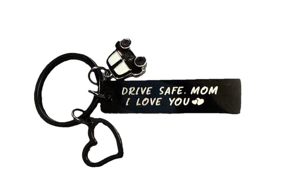 VeyoCraft Keychain Gifts For Mom, Best Mom Ever, Drive Safe Mom I Love You